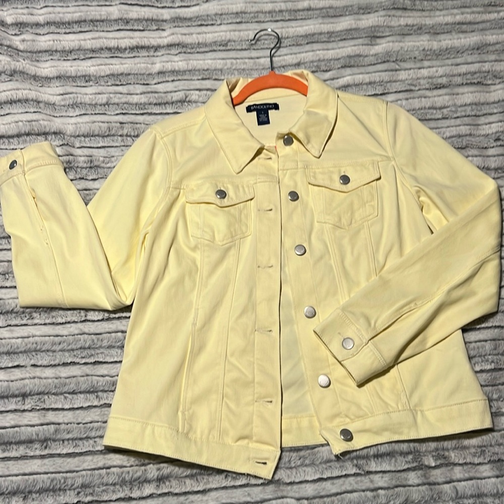 Bandolino Pale Yellow Denim Jacket Stretch denim in Size S Pre-Loved See Images.